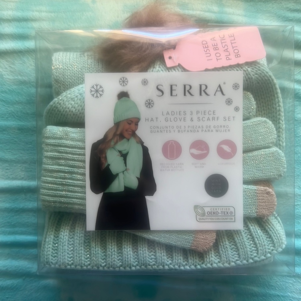 NEW Serra Ladies' 3-Piece Hat Gloves and Scarf Set